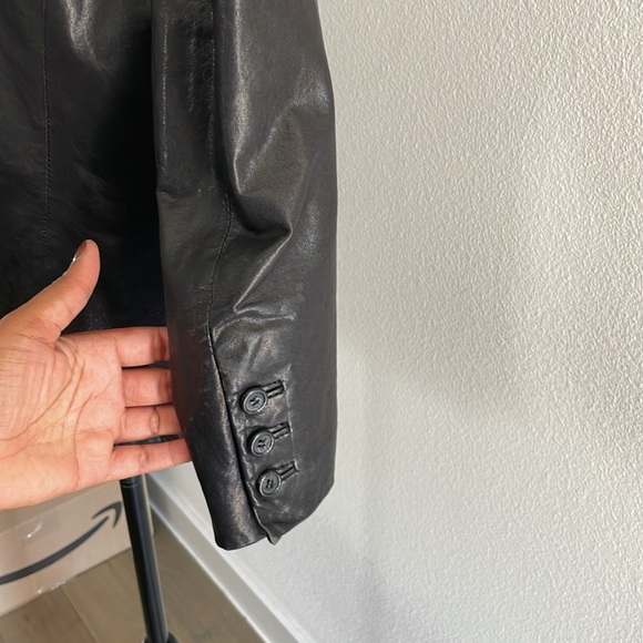 EUC Black leather blazer with cropped sleeves - Picture 3 of 5